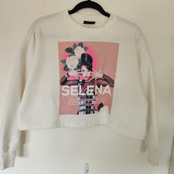 EUC Old Navy Selena Graphic Crop Sweatshirt Women Xsmall Oversized White - Picture 2 of 12